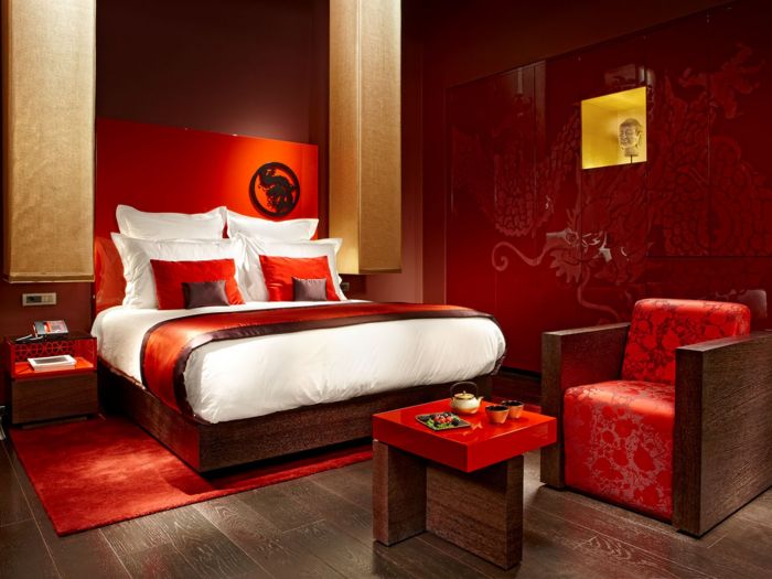 Red Hotel Deal